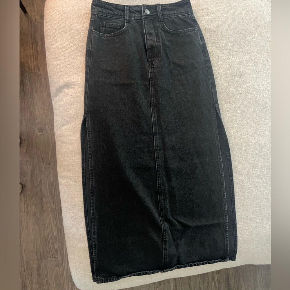 Nasty Gal Black Midi Denim Skirt with Side Slit - Picture 3 of 4
